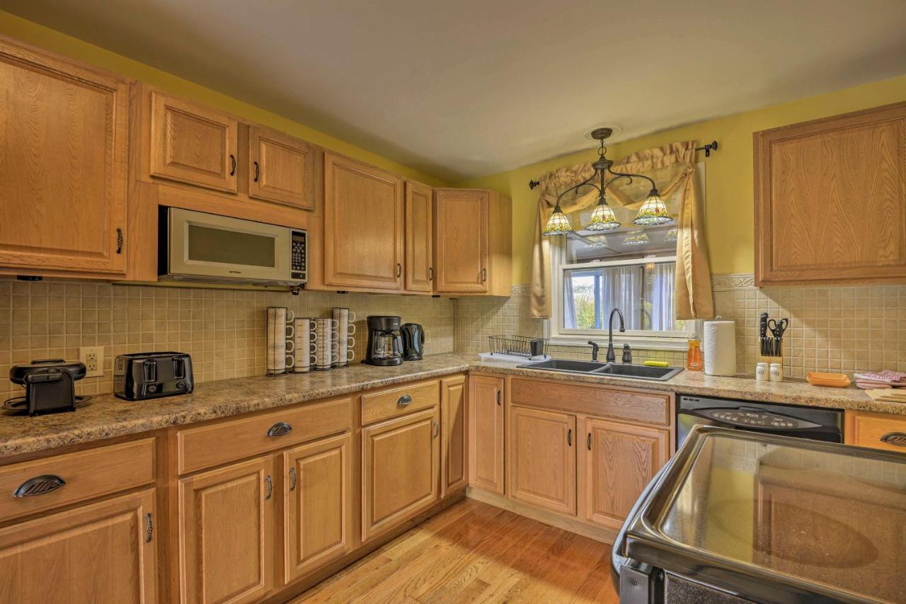 Spacious Home By Finger Lakes And Watkins Glen! Burdett Exterior foto