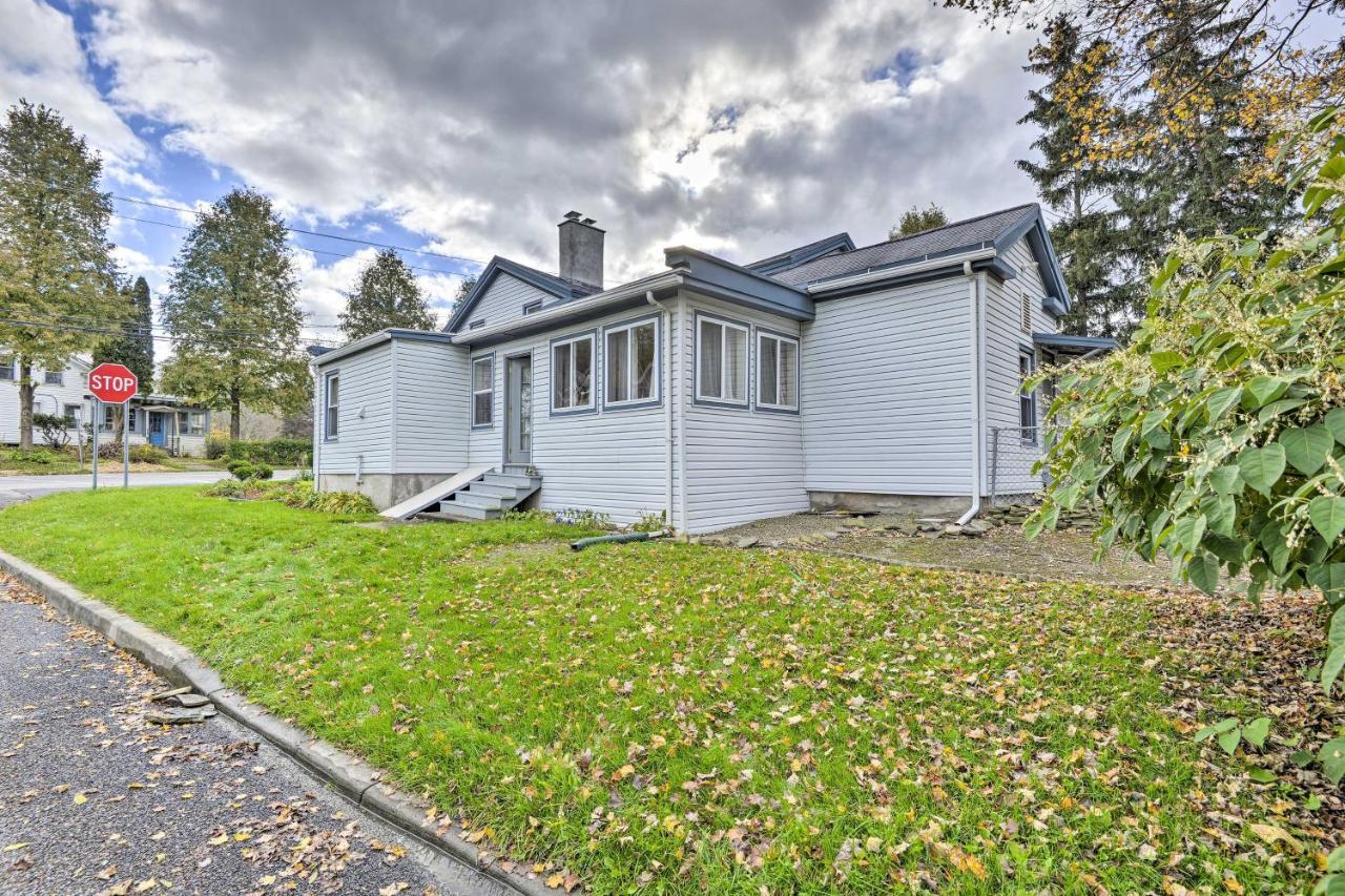 Spacious Home By Finger Lakes And Watkins Glen! Burdett Exterior foto